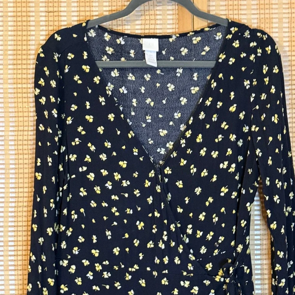 HM Navy Blue Floral Long Sleeve Wrap Midi Dress Womens Size 8 V-Neck Yellow - Picture 2 of 9